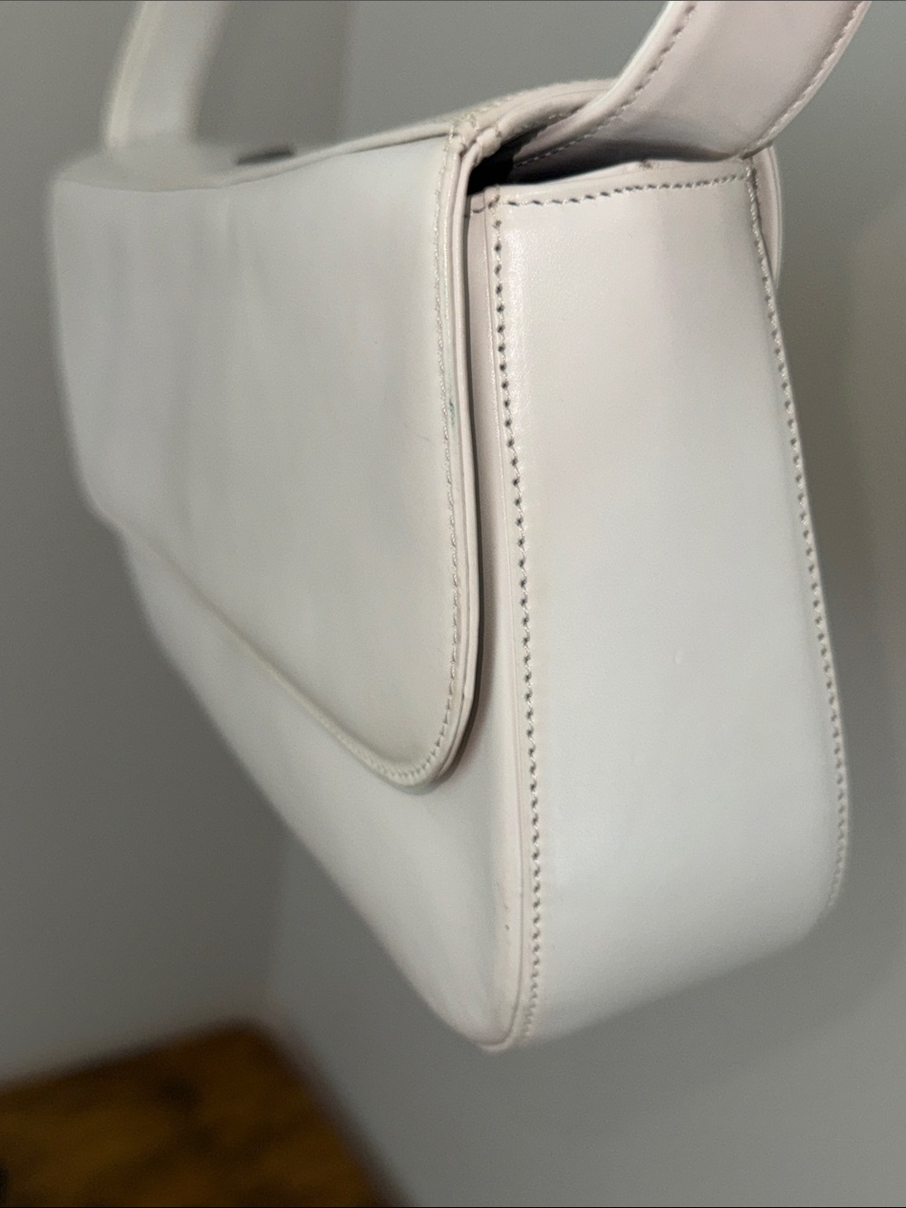 Authentic Bally White Leather Shoulder Bag extremely rare! Elegant & beautiful - Picture 9 of 11